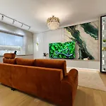 Apartment Art Deluxe 2 - Private Parking