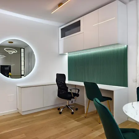 Art Deluxe 2 - Private Parking