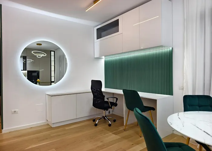 Art Deluxe 2 - Private Parking