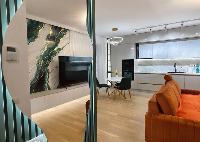 Art Deluxe 2 - Private Parking