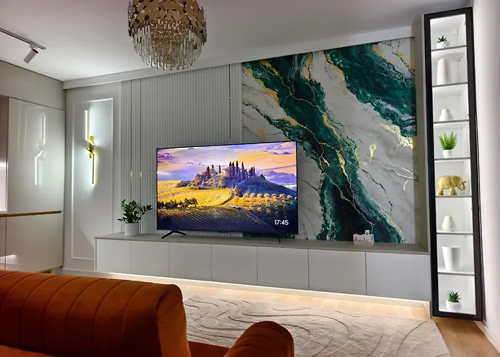 Art Deluxe 2 - Private Parking