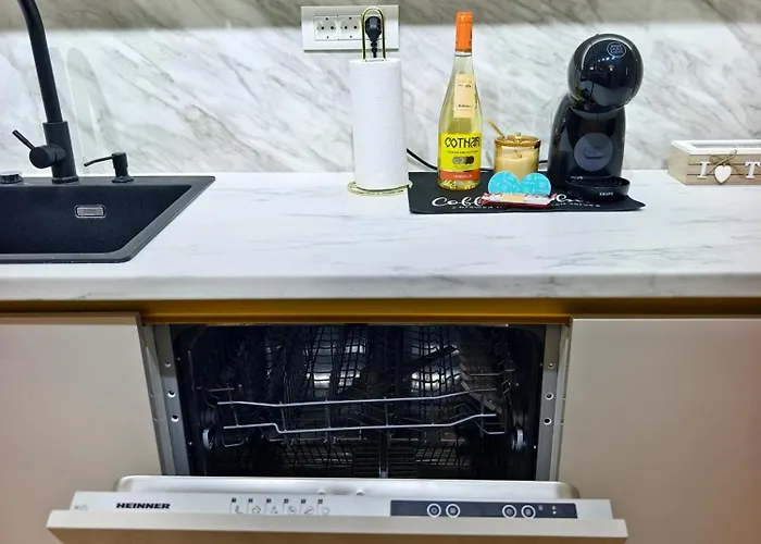 Art Deluxe 2 - Private Parking