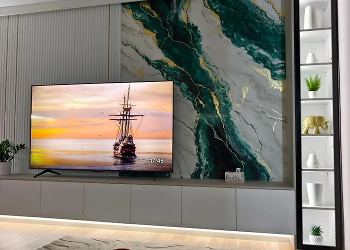 Art Deluxe 2 - Private Parking *